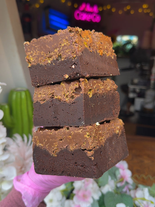 MILK CHOCOLATE CORNFLAKE BROWNIE